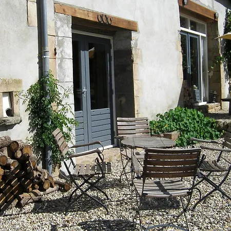 莱斯威尼利斯住宿加早餐旅馆 Saint-Aubin-le-Monial